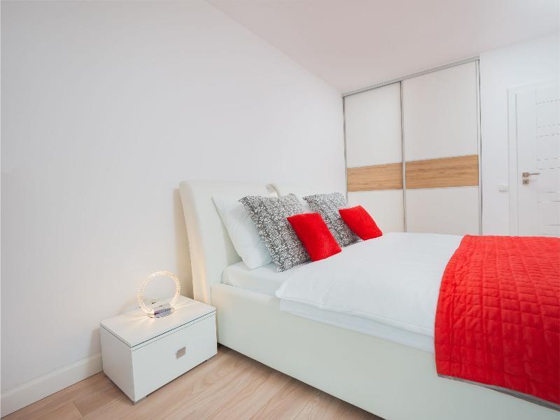 Apartamenty Design Centrum-Garbary Street Poznan Luaran gambar
